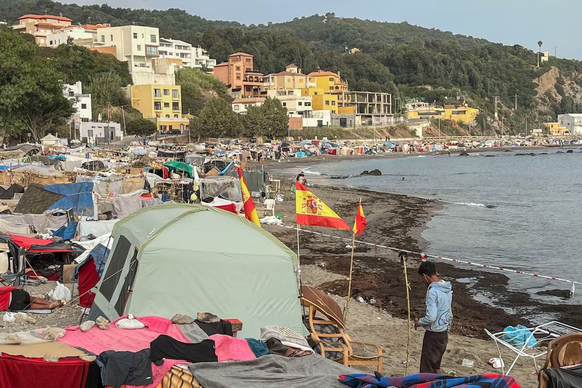 Ceuta’da göç krizi: Binlerce kişi sahile sığındı, 20 Eylül için yeni kitlesel geçiş çağrısı  