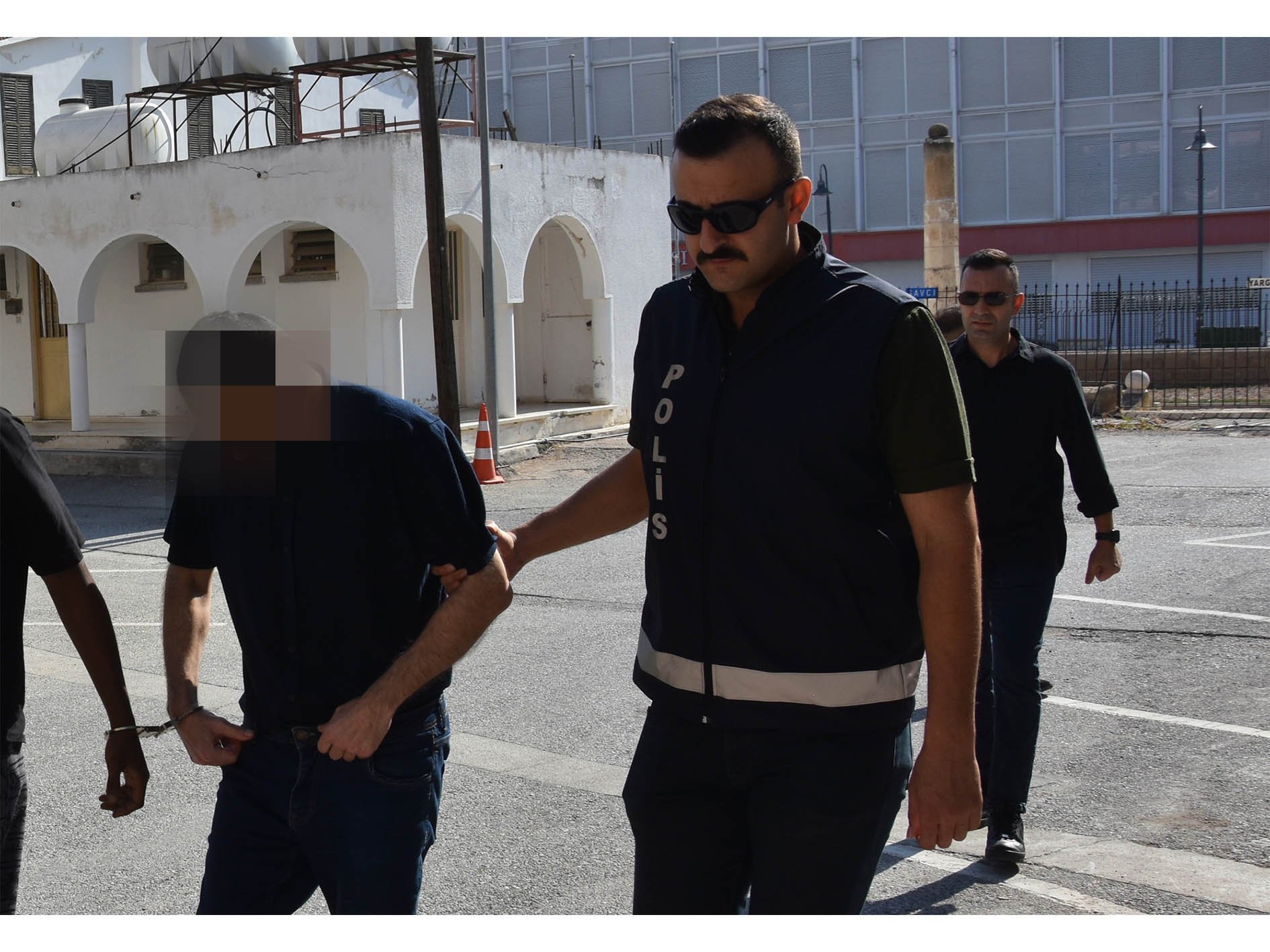 33 bin TL’lik çeki 333 bin TL yaptı; KKTC’den ayrıldı: Yaklaşık 3 yıl sonra Girne Limanı’nda yakalandı