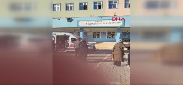 İstanbul Başakşehir’deki ortaokula bıçaklı saldırı: Eslem Sare Bulut hayatını kaybetti