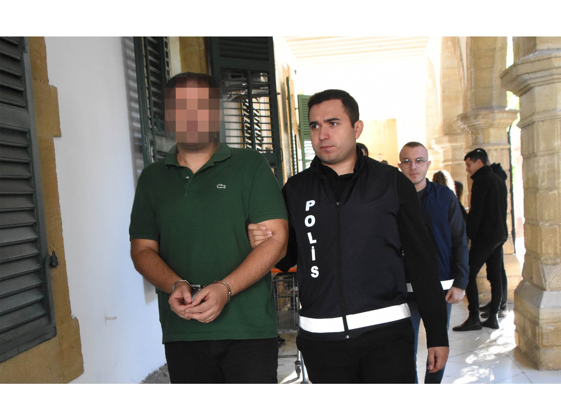 Ödeme belgelerini sahteleyerek 99 milyon TL çalmakla suçlanan müdür cezaevine gönderildi