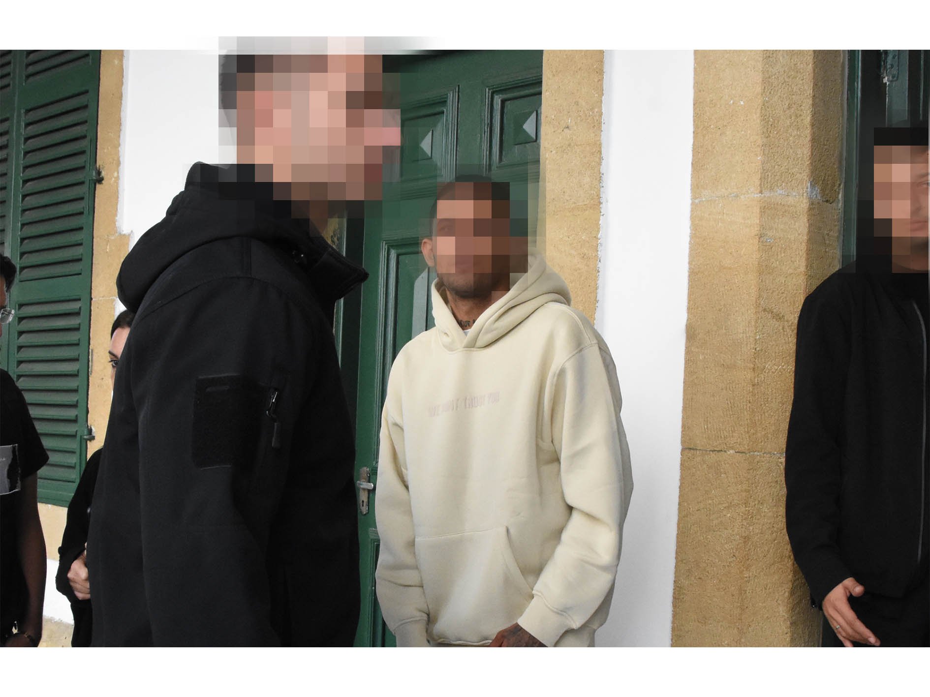 Lefkoşa’da alacak verecek kavgası: Ağır yaralanan 27 yaşındaki gencin hayati tehlikesi var