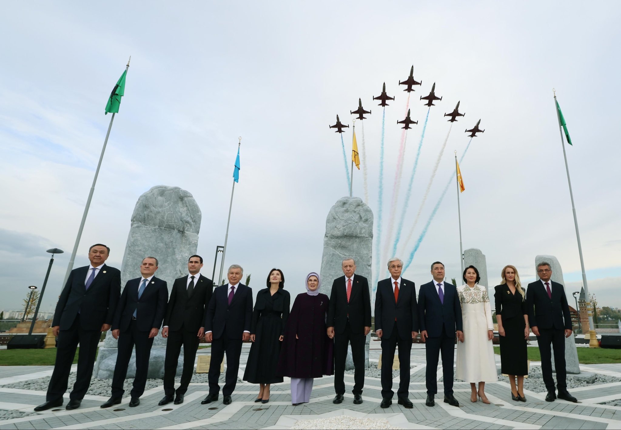 Erhürman'ın katıldığı TDT Zirvesi'nde Aliyev'in yokluğu dikkat çekti