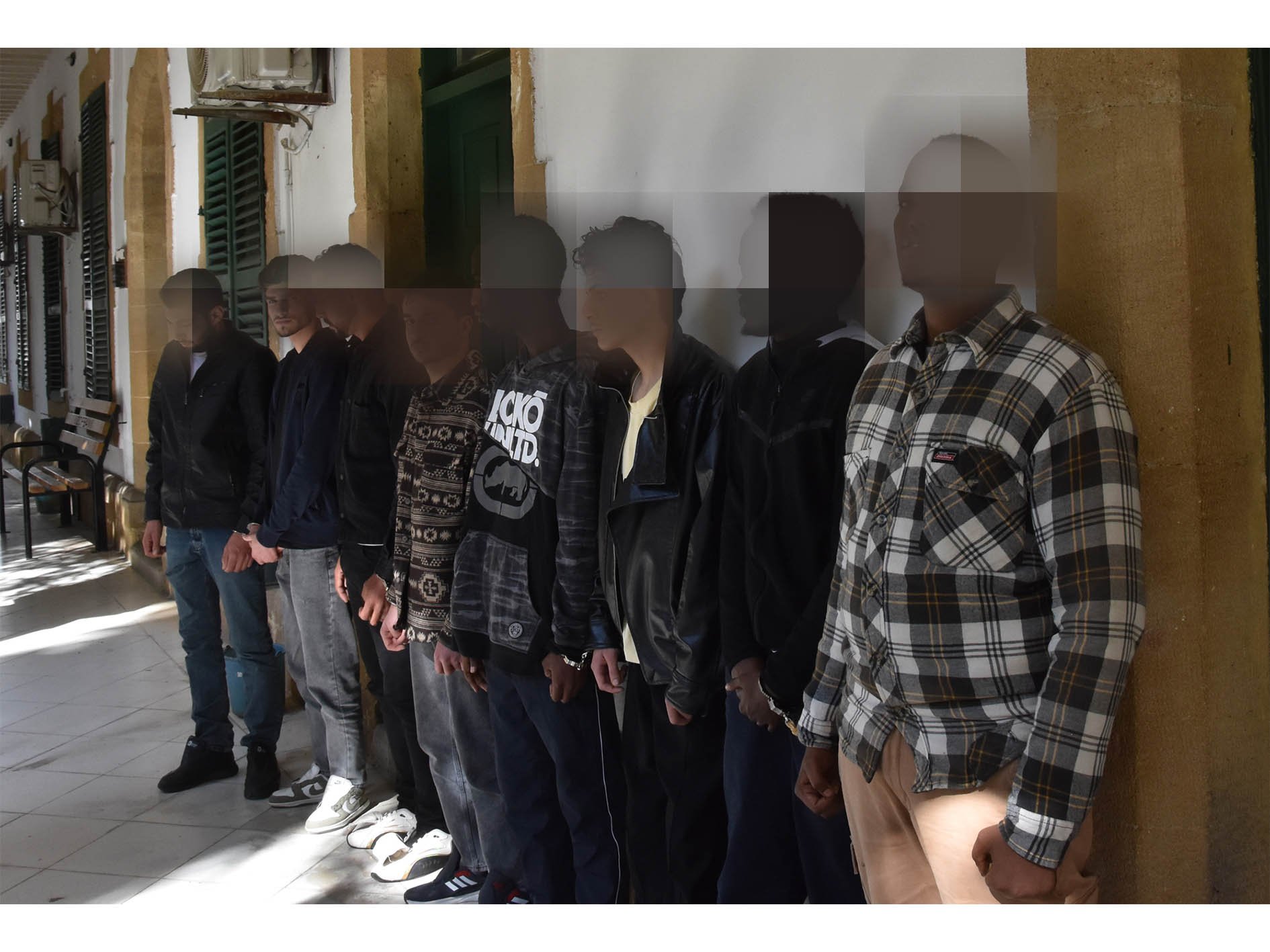 Güney Kıbrıs'a yasa dışı geçiş hazırlığı: 8 zanlıya 3 gün tutukluluk