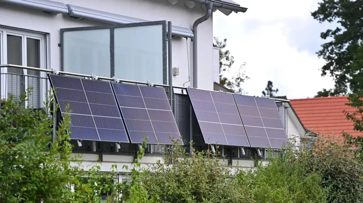 İran'daki savaş, güneş panellerine ve elektrikli otomobillere olan talebi artırıyor