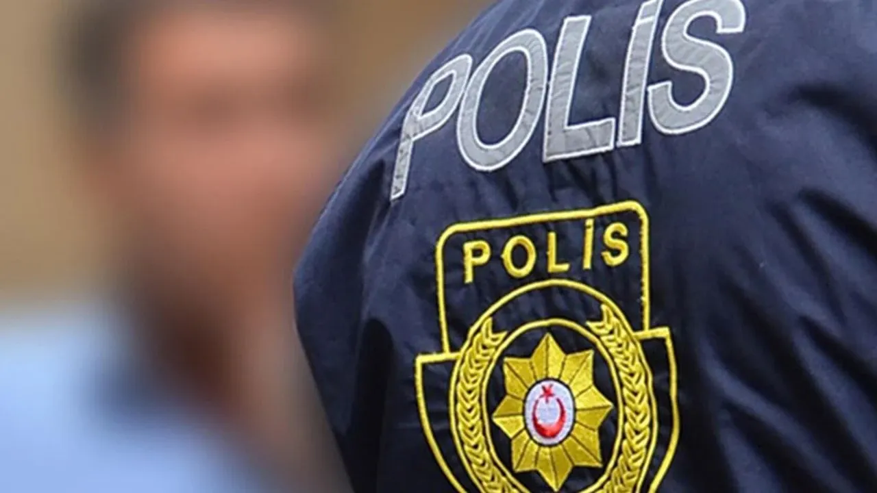 https://mikro-makro.net/girne-cinayetinde-iddia-kendisine-hakaret-ettigi-gerekcesiyle-39-cmlik-bicagi-7-kez-sapladi