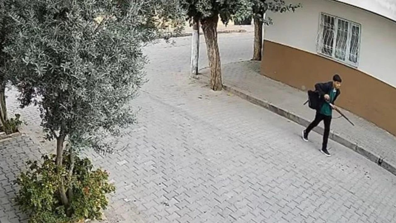 Manisa’da 15 yaşındaki öğrenci okul arkadaşlarına ateş açtı: 3’ü ağır 11 yaralı
