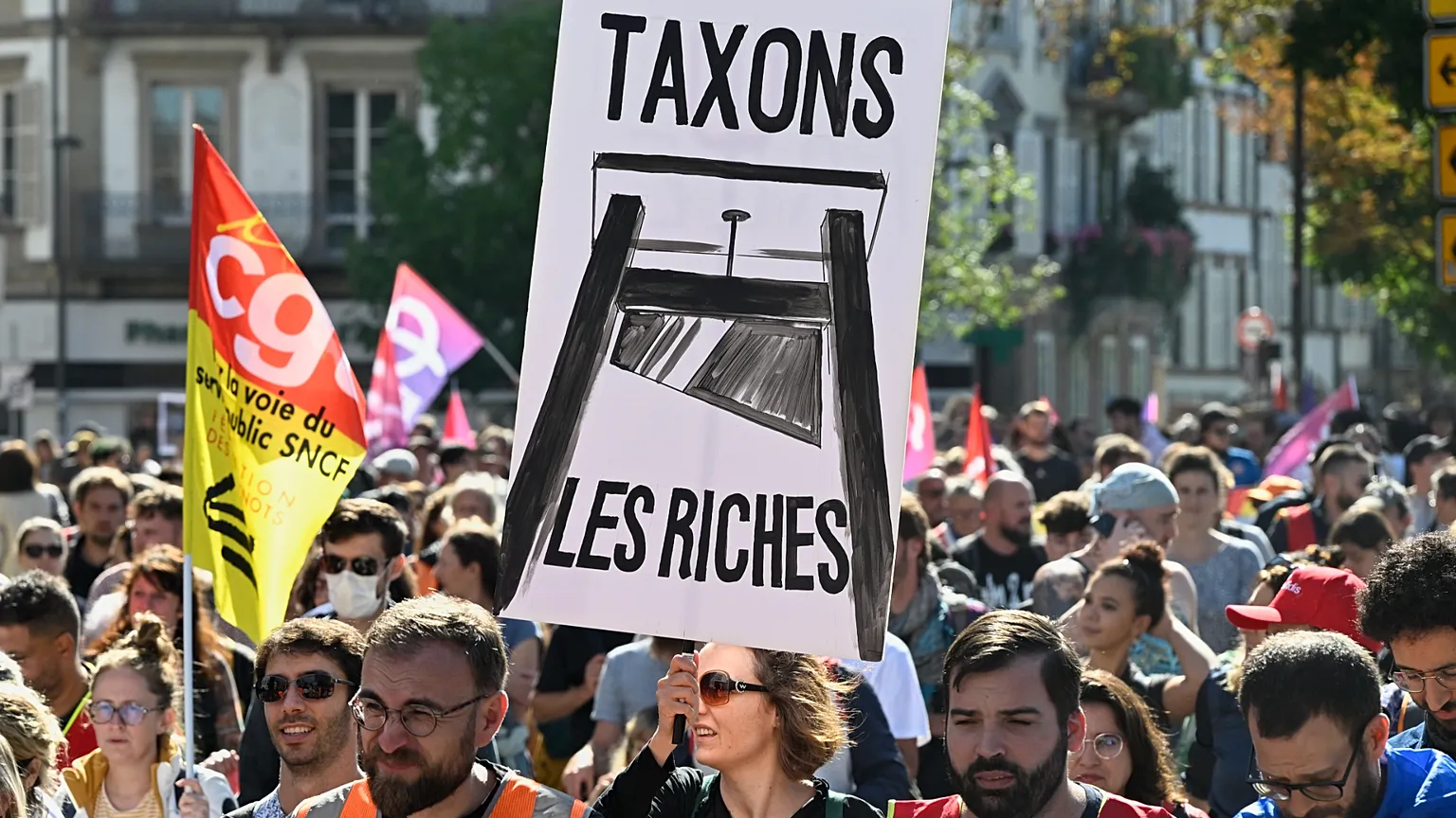 Fransa’da 100 milyon euroyu aşan servetlere yüzde 2 vergi talebi