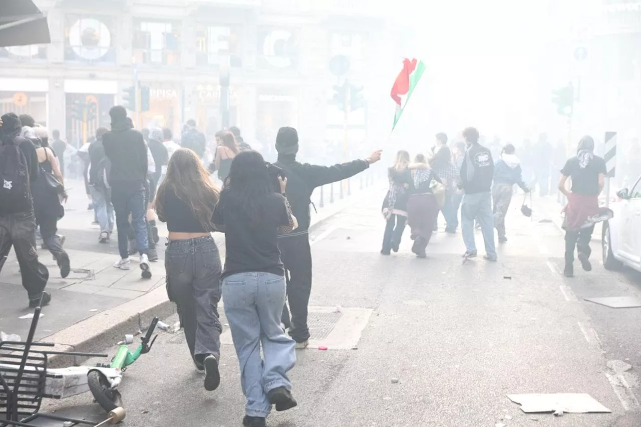 İtalya’da 100 binden fazla kişi Meloni hükümetini protesto etti:  20 Kasım’da genel grev ilan edildi