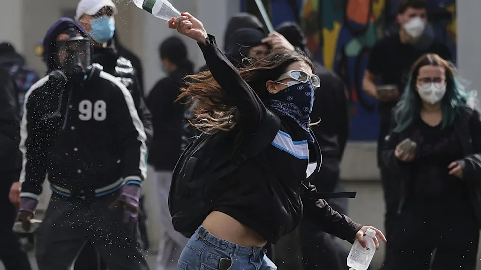 https://mikro-makro.net/arnavutlukta-protestolar-suruyor-trump-ailesinin-turizm-projesi-de-hedefte