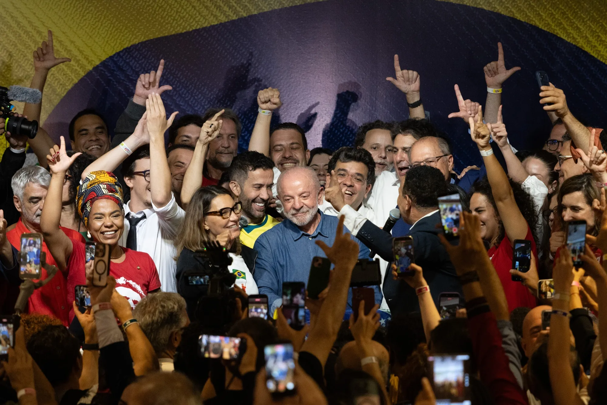 Brezilya'da Lula dördüncü kez başkan seçildi, Bolsonaro seçimlerin iptalini istiyor