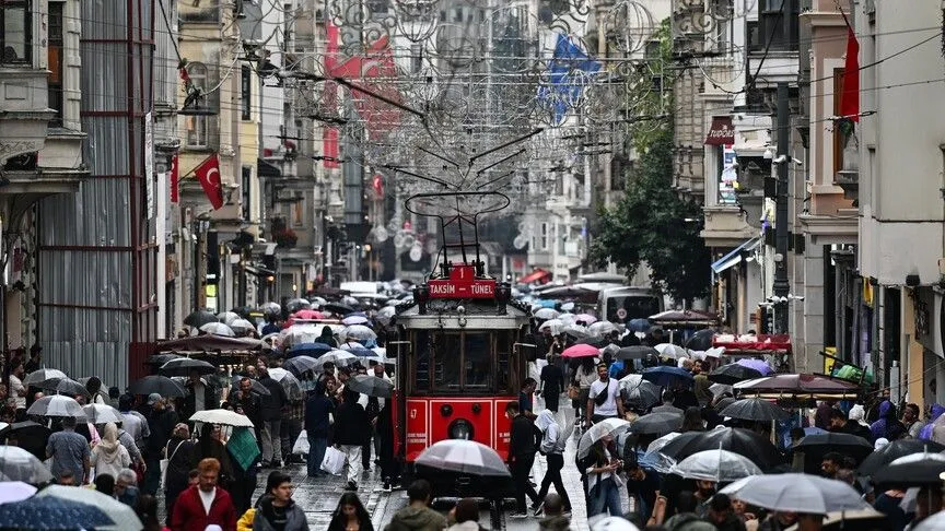 Dolar 50 TL'ye dayandı: Türkiye'de ekonomik güven beş ayın dibinde
